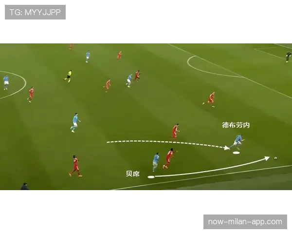 阿尔瓦雷斯在曼城战术体系中的角色定位与实战贡献解析